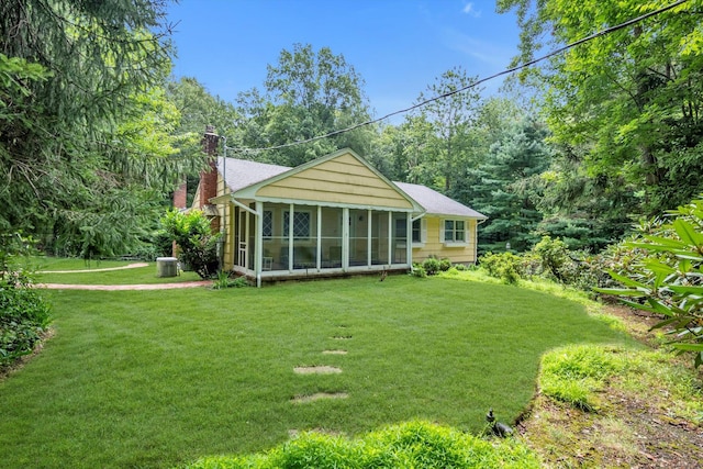 23 Maplewood Dr, Northport, NY 11768 - photo 2