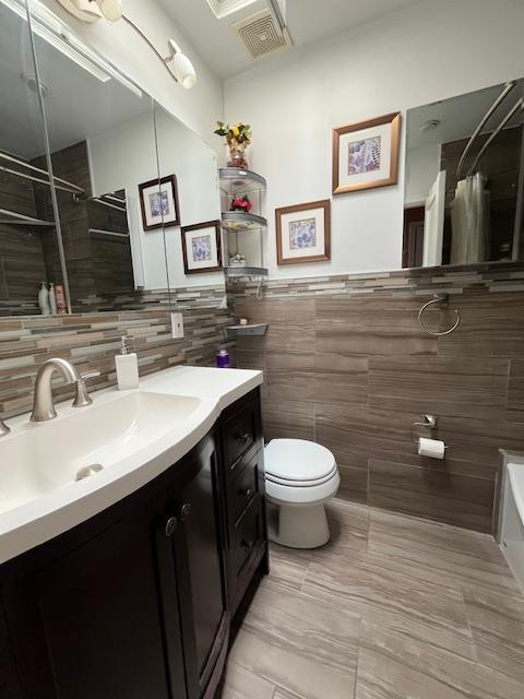 71-22 Calamus Ave, Woodside, NY 11377 - photo 12