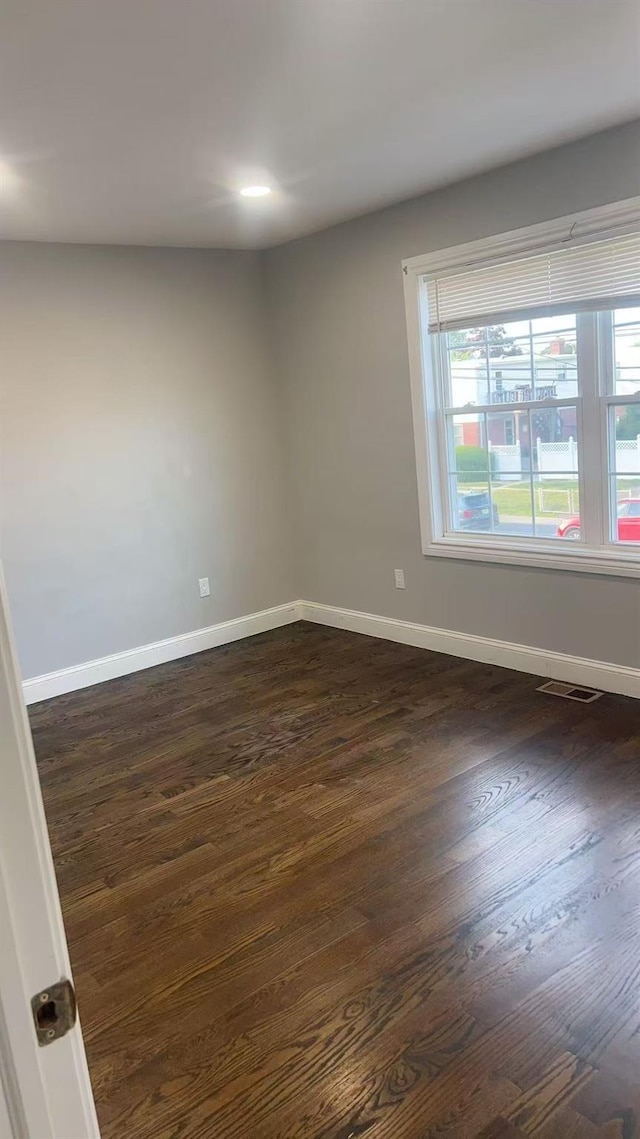 578 Albert St, East Meadow, NY 11554 - photo 3