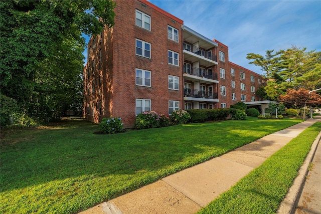 250 W Merrick Rd Unit 1E, Freeport, NY 11520 - photo 23