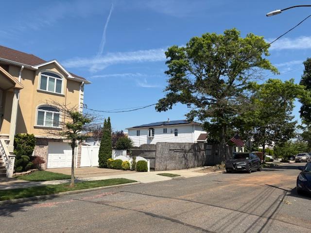 164-44 89th St, Howard Beach, NY 11414 - photo 1