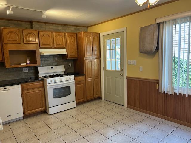 201 Cypress St, Massapequa Park, NY 11762 - photo 6