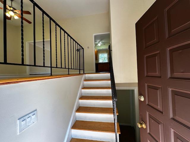 113 Rossway Rd, Pleasant Valley, NY 12569 - photo 6