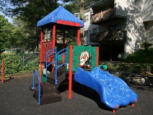 23 Hillside Ter Unit H, White Plains, NY 10601 - photo 14