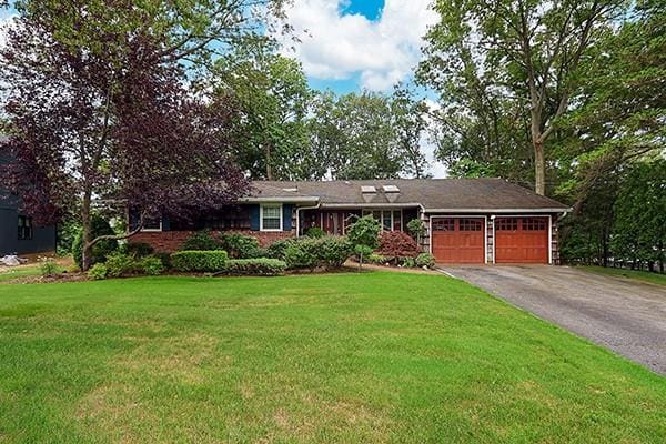 39 Harvard Dr, Woodbury, NY 11797 - photo 3
