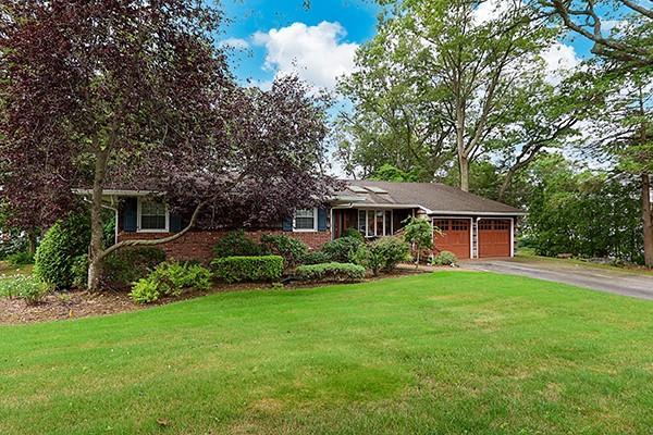 39 Harvard Dr, Woodbury, NY 11797 - photo 4
