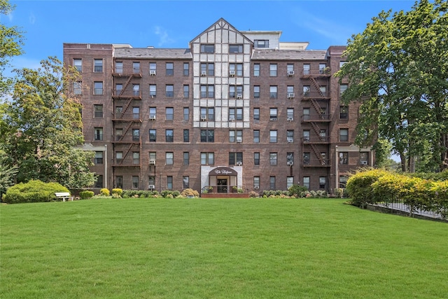 37 Brompton Rd Unit 5D, Great Neck, NY 11022 - photo 1