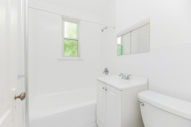 923 E 219th St, Bronx, NY 10469 - photo 8