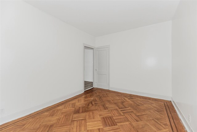 923 E 219th St, Bronx, NY 10469 - photo 14