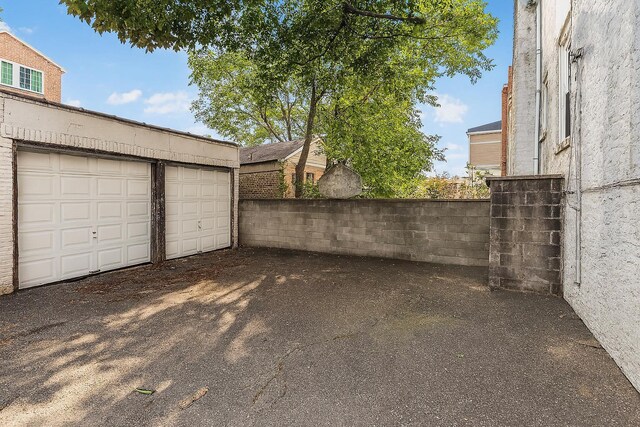 923 E 219th St, Bronx, NY 10469 - photo 21