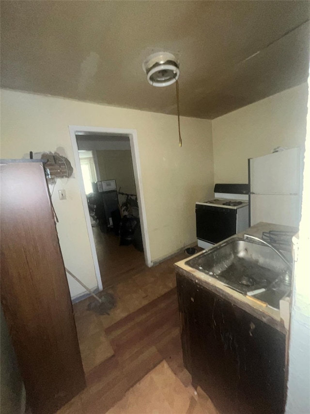 124 E 28th St, Brooklyn, NY 11226 - photo 2