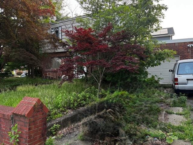219 Locustwood Blvd, Elmont, NY 11003 - photo 3