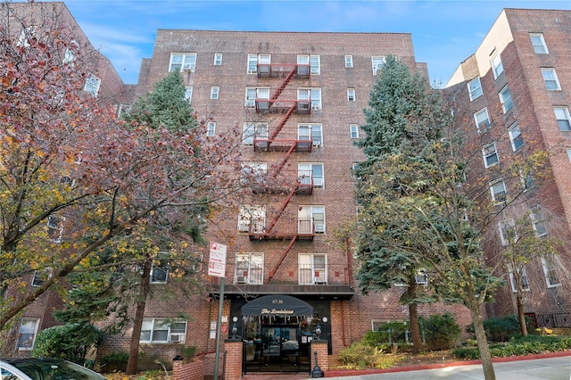 67-30 Clyde St Unit 2C, Forest Hills, NY 11375 - photo 1