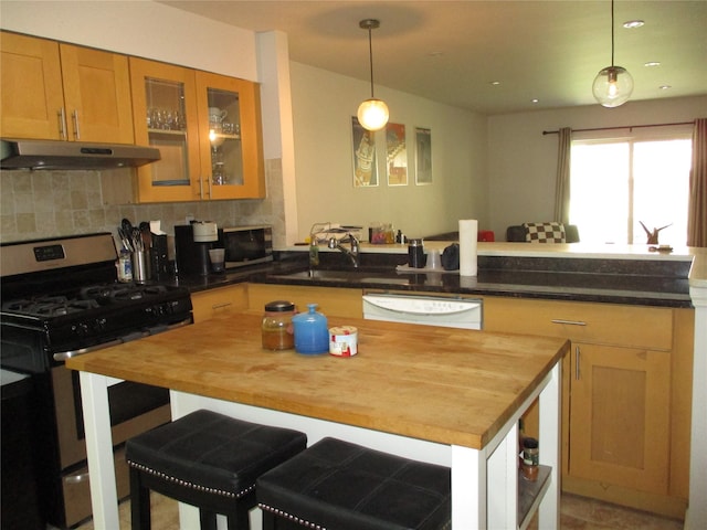 1236 Estates Ln Unit 49L, Bayside, NY 11360 - photo 3