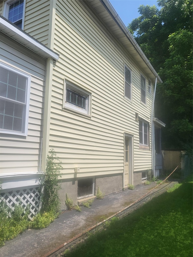 89 Smith St, Poughkeepsie, NY 12601 - photo 2