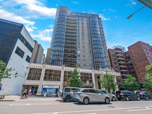 13338 Sanford Ave Unit 11C, Flushing, NY 11355 - photo 1