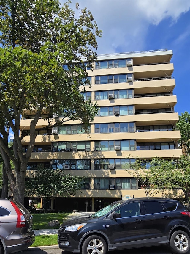10-24 166th St Unit 5D, Beechhurst, NY 11357 - photo 1