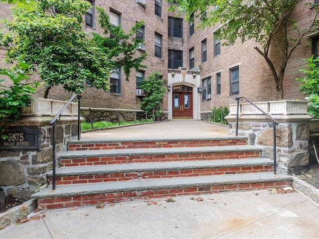 3875 Waldo Ave Unit 2C, Bronx, NY 10463 - photo 2