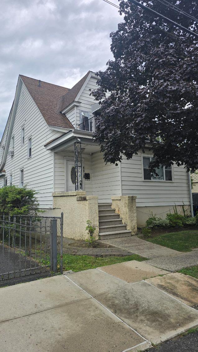 83 Loring Ave, Yonkers, NY 10704 - photo 4