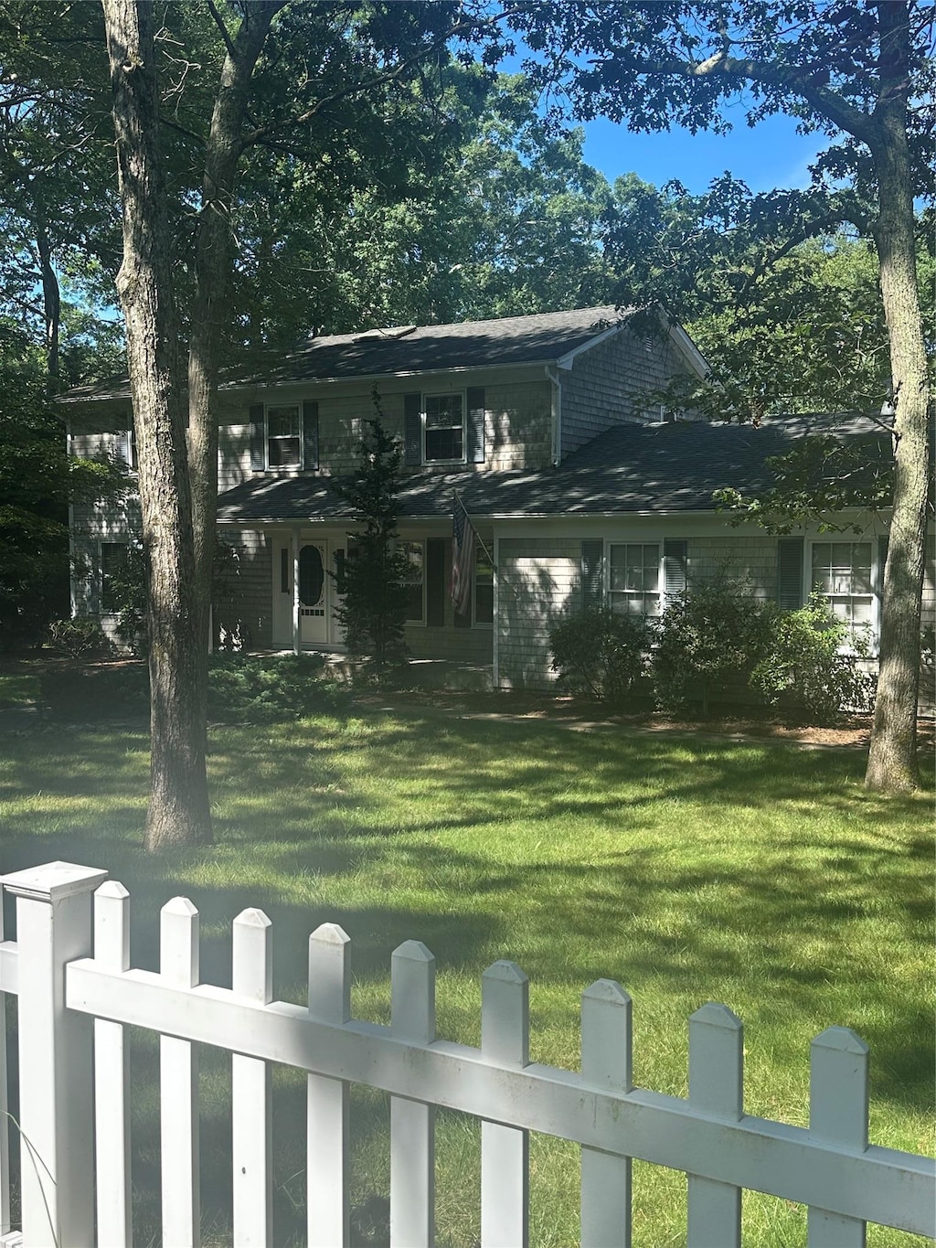 21 Windwood Ct, Westhampton, NY 11977 - photo 1