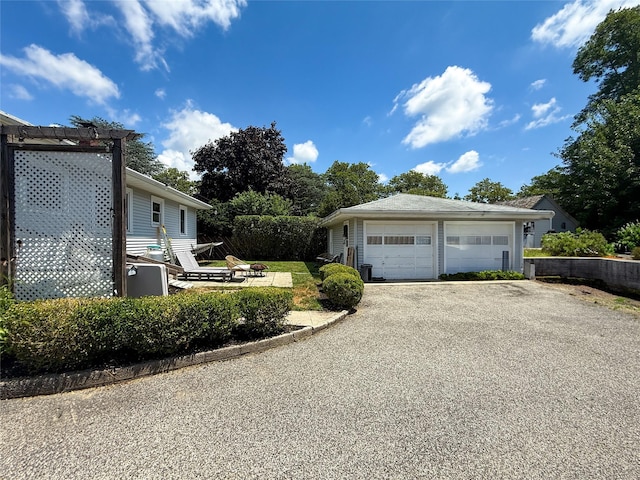 21 Duryea St, Riverhead, NY 11901 - photo 2