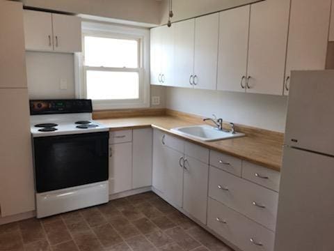 12 Olive Pl, Lynbrook, NY 11563 - photo 5