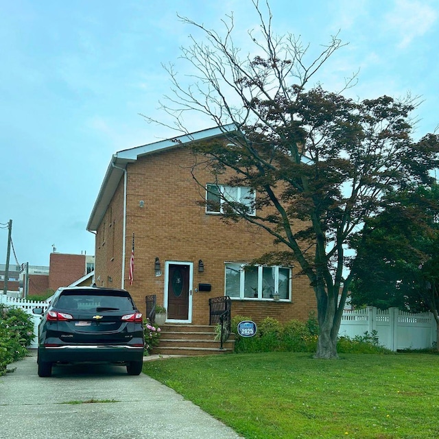 33 Nassau Pkwy, Oceanside, NY 11572 - photo 1