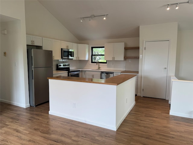 31 Whitestone Rd, Sound Beach, NY 11789 - photo 10