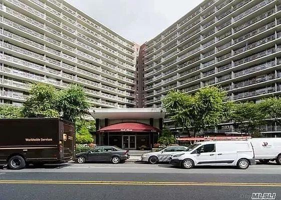 61-25 97th St Unit 1D, Rego Park, NY 11374 - photo 1