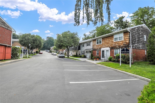2 Anchorage Ln Unit 3B, Oyster Bay, NY 11771 - photo 3