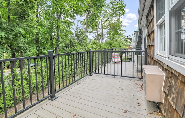 2 Anchorage Ln Unit 3B, Oyster Bay, NY 11771 - photo 12