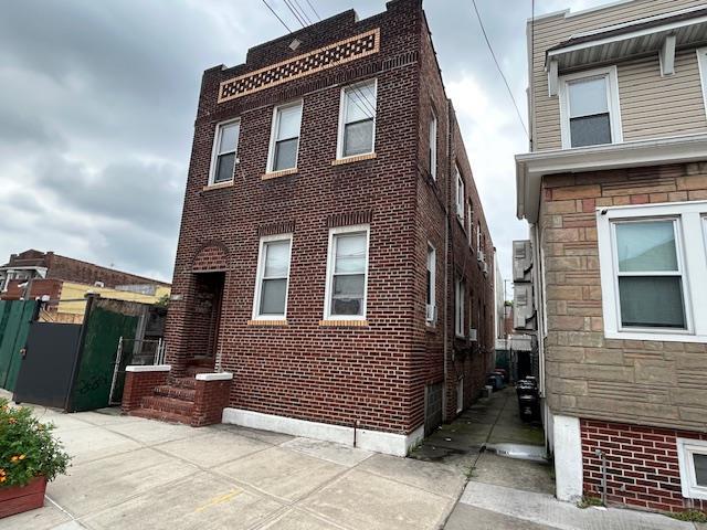 61-38 Grand Ave, Maspeth, NY 11378 - photo 1