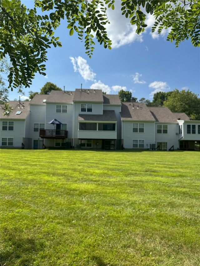 75 Muirfield Ct, Poughkeepsie, NY 12603 - photo 2