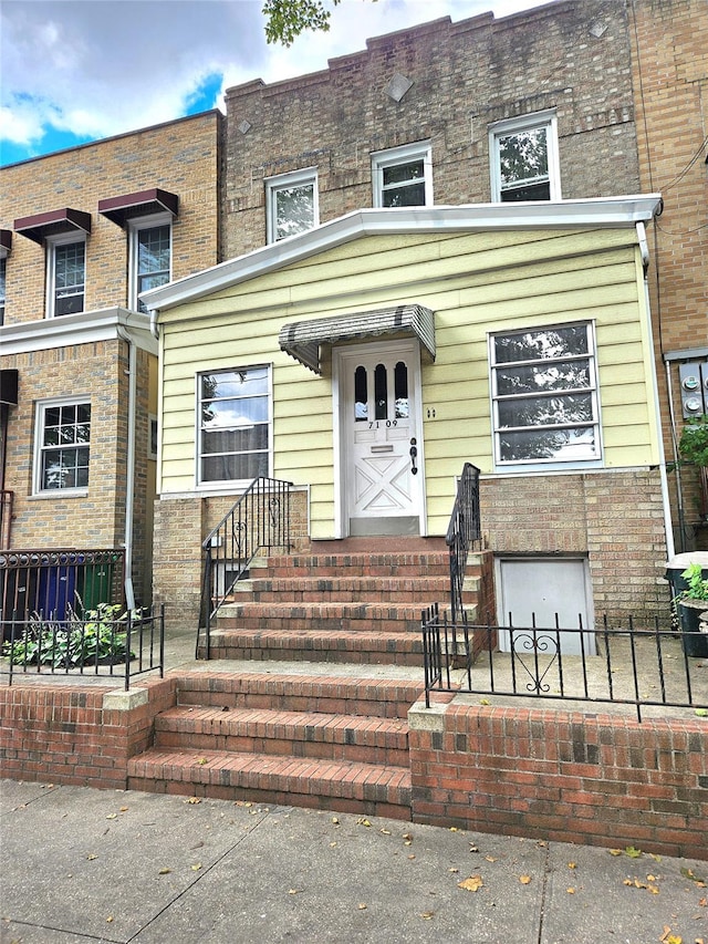 71-09 68th St, Glendale, NY 11385 - photo 1