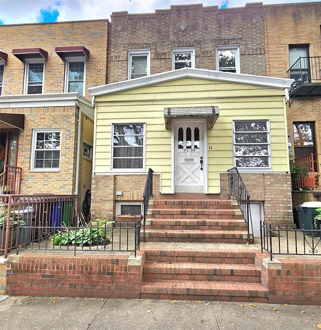 71-09 68th St, Glendale, NY 11385 - photo 2