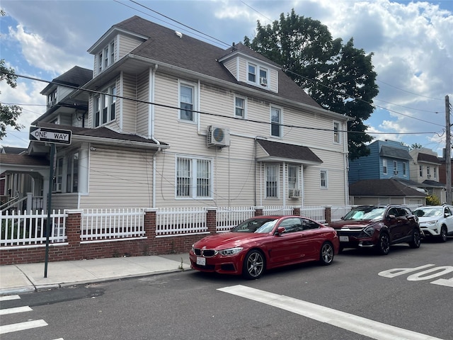 87-52 143rd St, Briarwood, NY 11435 - photo 2