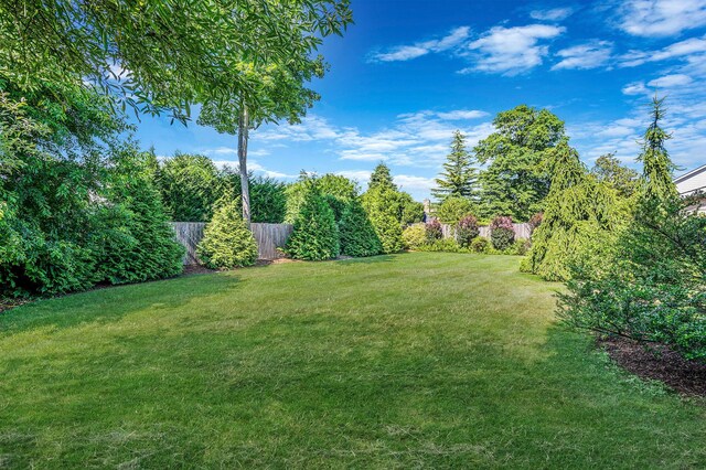 19 Coppertree Ln, Babylon, NY 11702 - photo 36