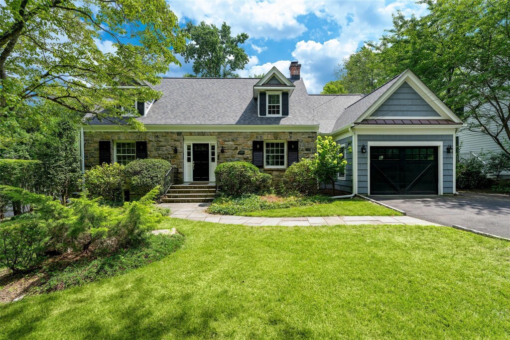 134 Lockwood Rd, Greenwich, CT 06878 - photo 1