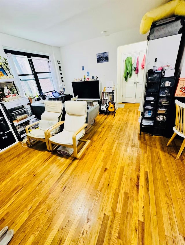 44-05 Macnish St Unit 2G, Elmhurst, NY 11373 - photo 8