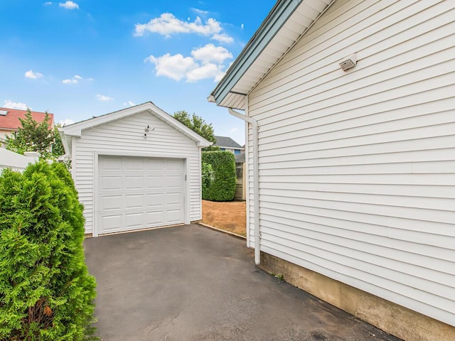 33 Huntington Ave, Lynbrook, NY 11563 - photo 7