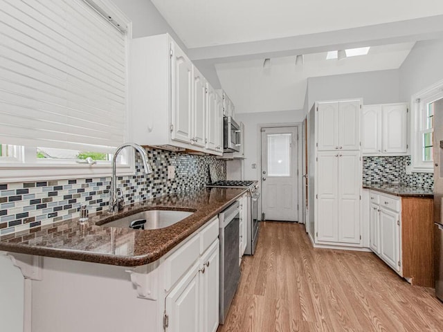 33 Huntington Ave, Lynbrook, NY 11563 - photo 20