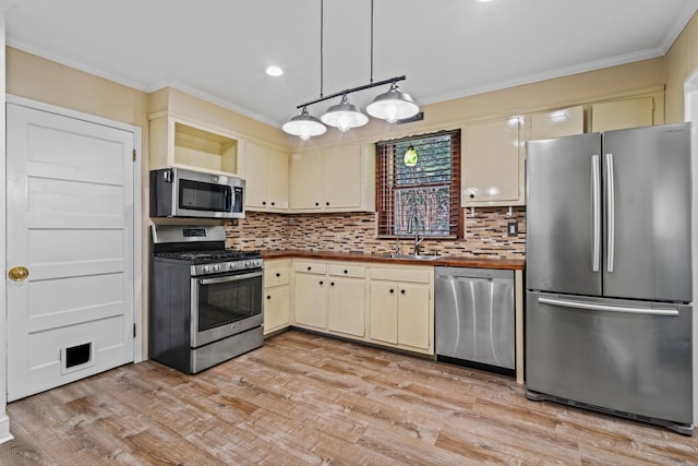 73 Collins Ave, Sayville, NY 11782 - photo 14