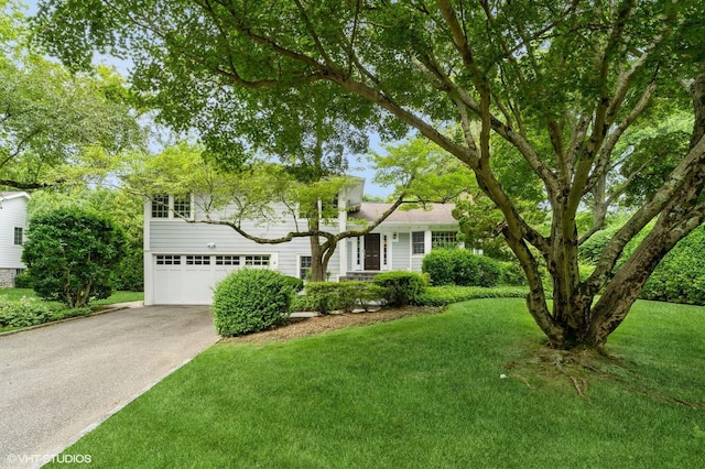 2 Pinewood Rd, Roslyn, NY 11576 - photo 1