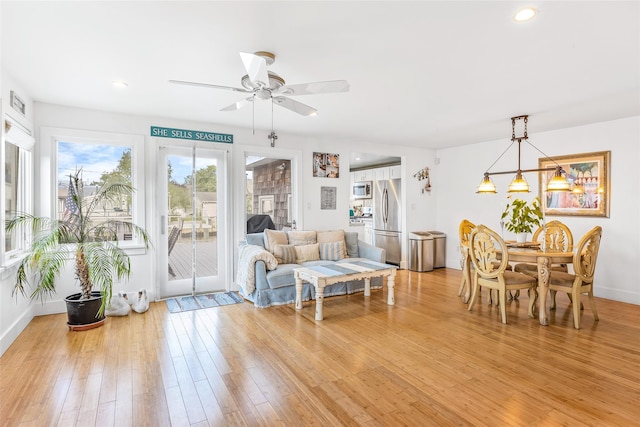 253 W Dr, Copiague, NY 11726 - photo 5