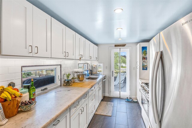 253 W Dr, Copiague, NY 11726 - photo 11