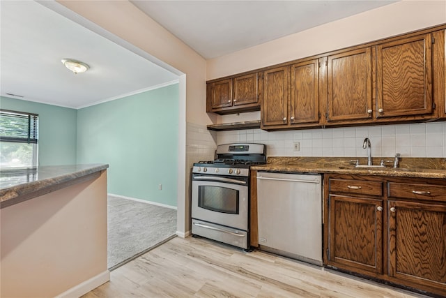 87 Leeward Ct, Port Jefferson, NY 11777 - photo 8