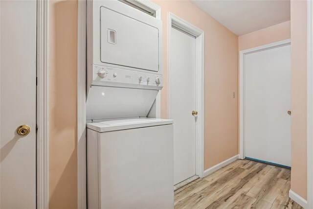 87 Leeward Ct, Port Jefferson, NY 11777 - photo 18