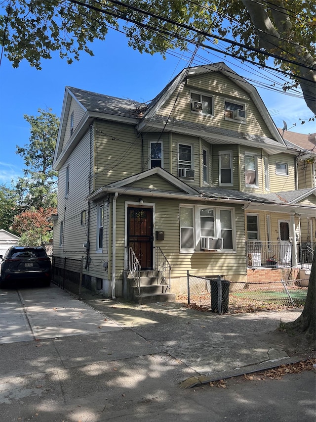95-27 116th St, Richmond Hill S, NY 11419 - photo 1
