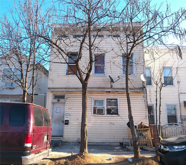 106-55 Union Hall St, Jamaica, NY 11433 - photo 1