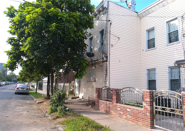 106-55 Union Hall St, Jamaica, NY 11433 - photo 4